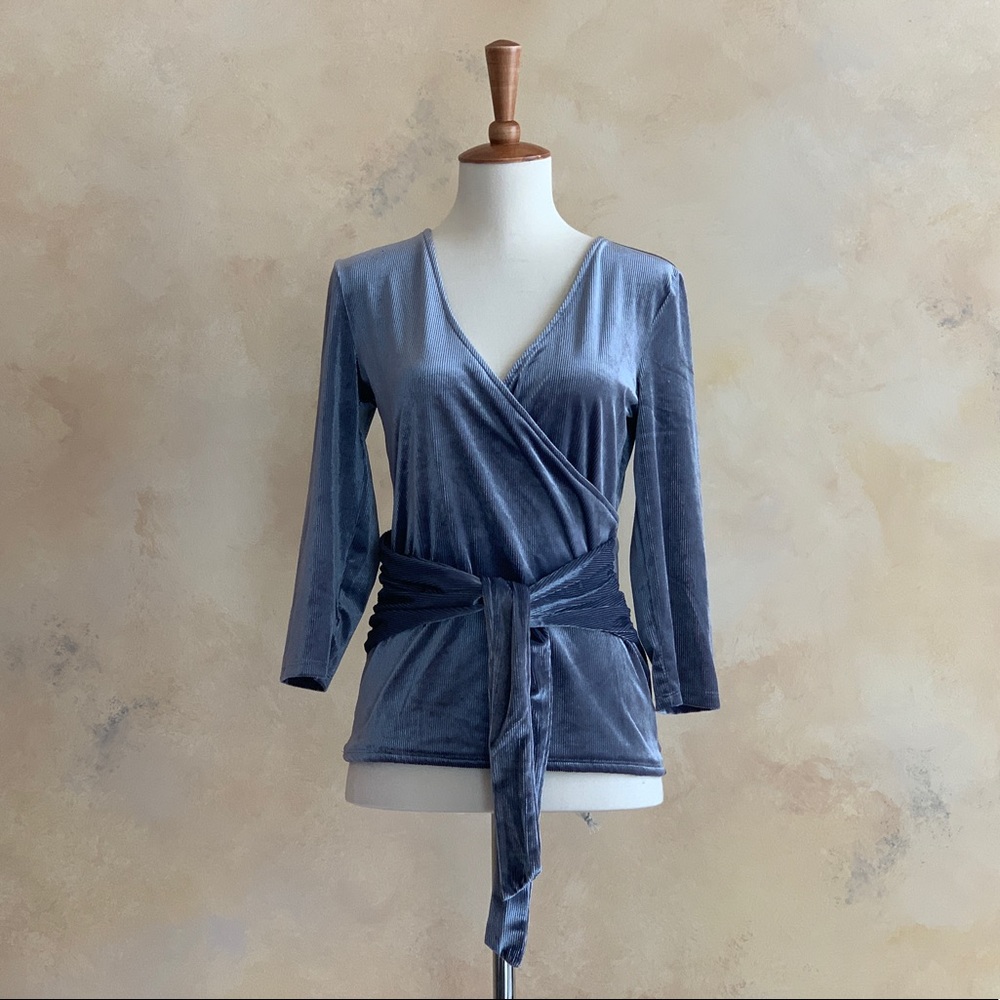 Not for Sale NWOT Express Top 🍁